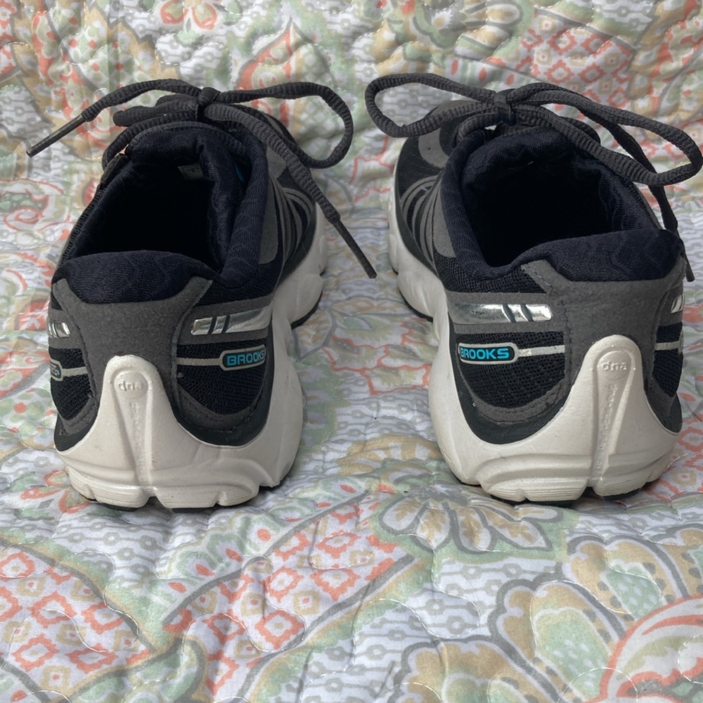 Brooks Pure Cadence Womens 8 Sneaker Shoe Black - Picture 3 of 8